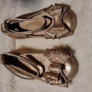 Itty bitty toes shoes